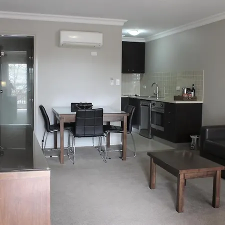 Carlyle Suites & Apartments Wagga Wagga Exterior photo