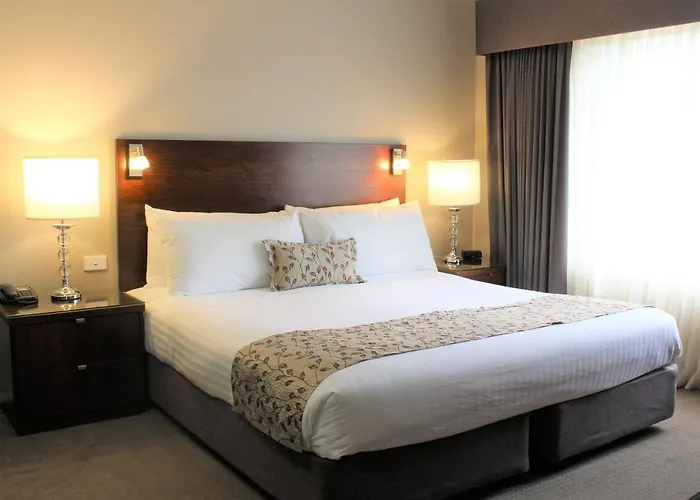 Carlyle Suites & Apartments