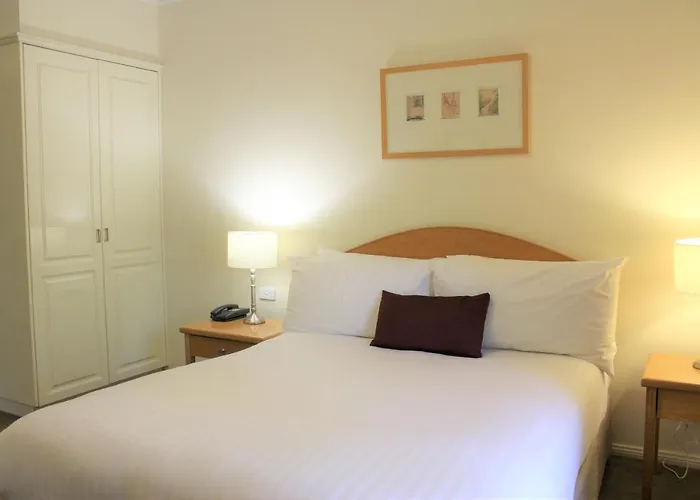 Carlyle Suites & Apartments