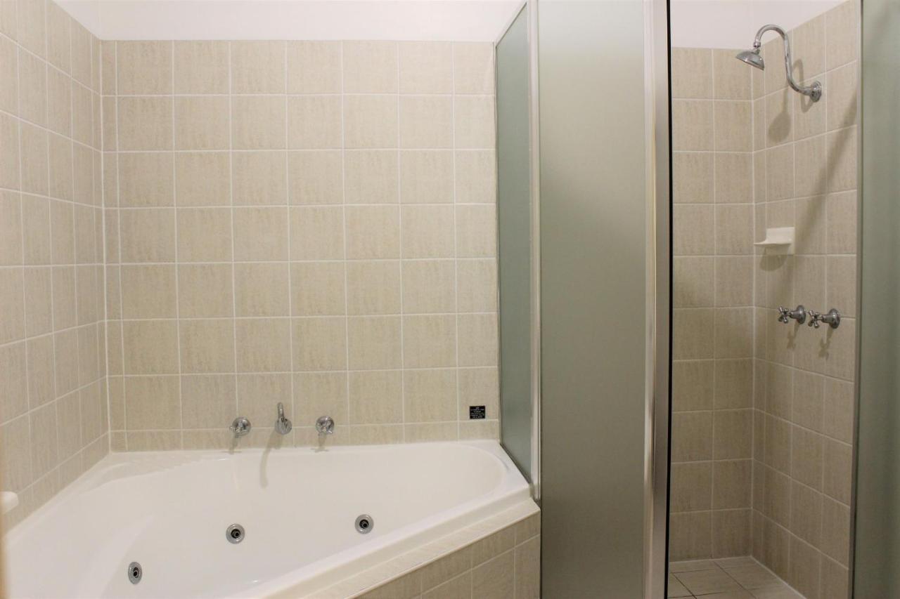 Carlyle & 4* Wagga Wagga