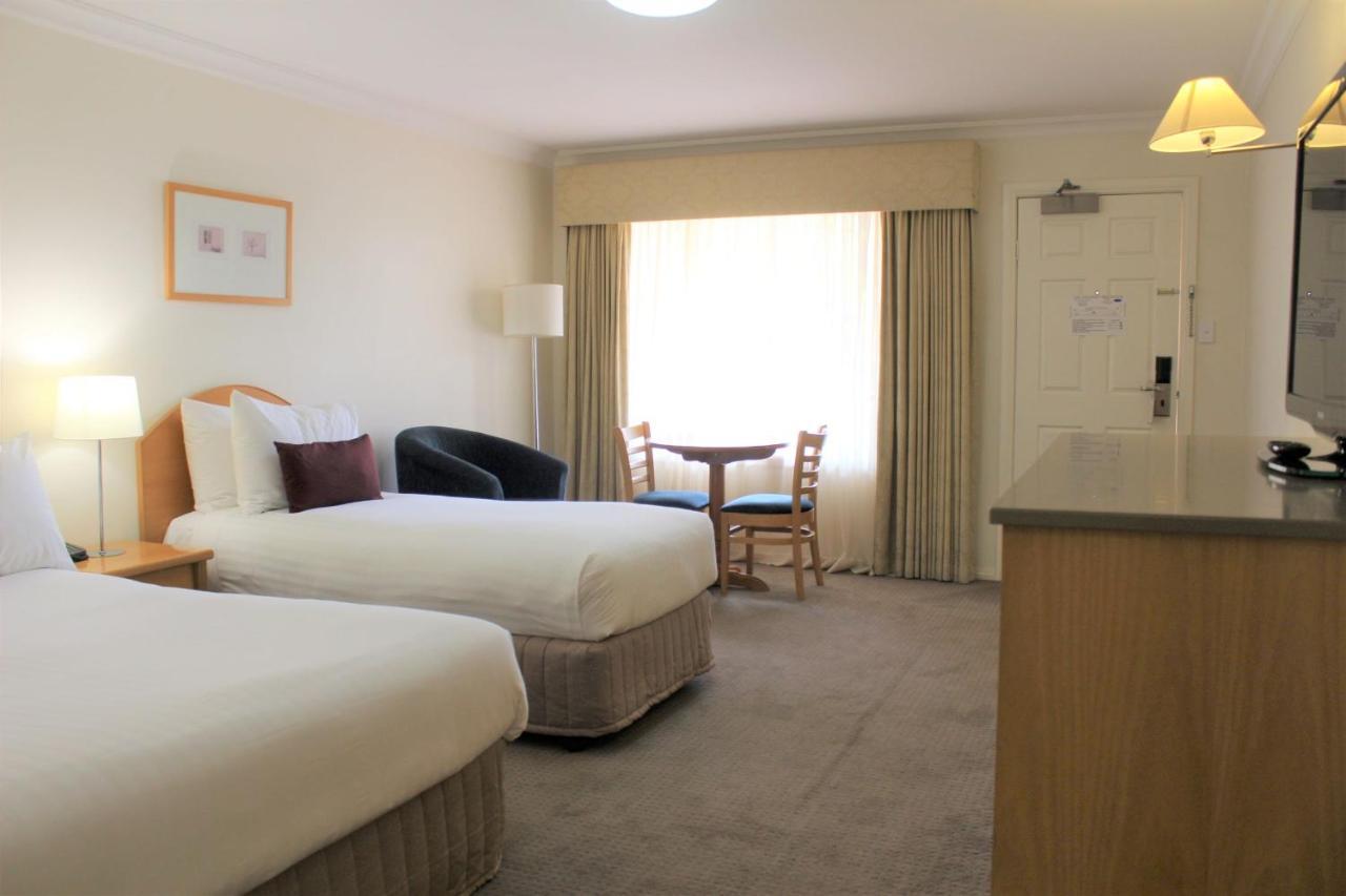 Carlyle & 4* Wagga Wagga