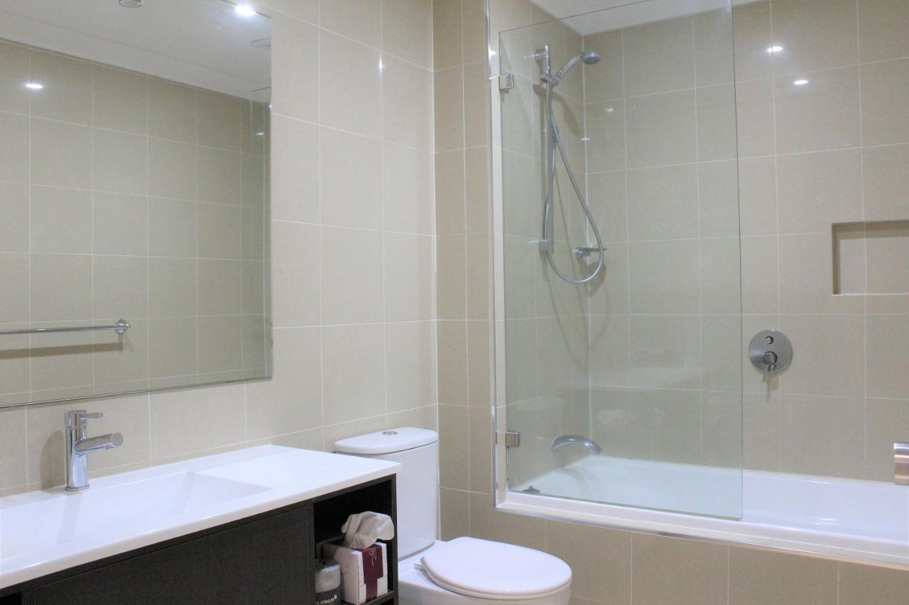 Aparthotel Carlyle & Wagga Wagga