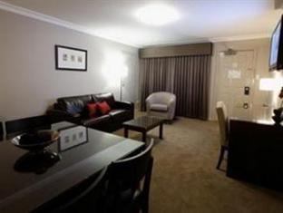 Carlyle & Aparthotel