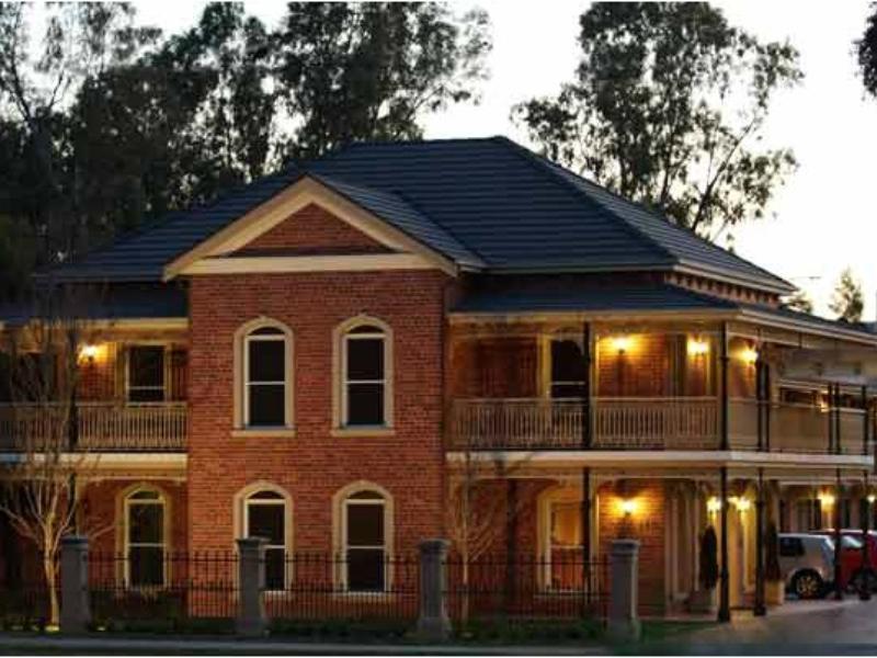 Carlyle & Aparthotel 4*
