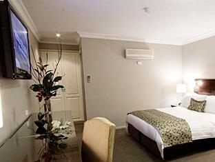 Carlyle & 4* Wagga Wagga