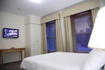 Carlyle & 4* Wagga Wagga