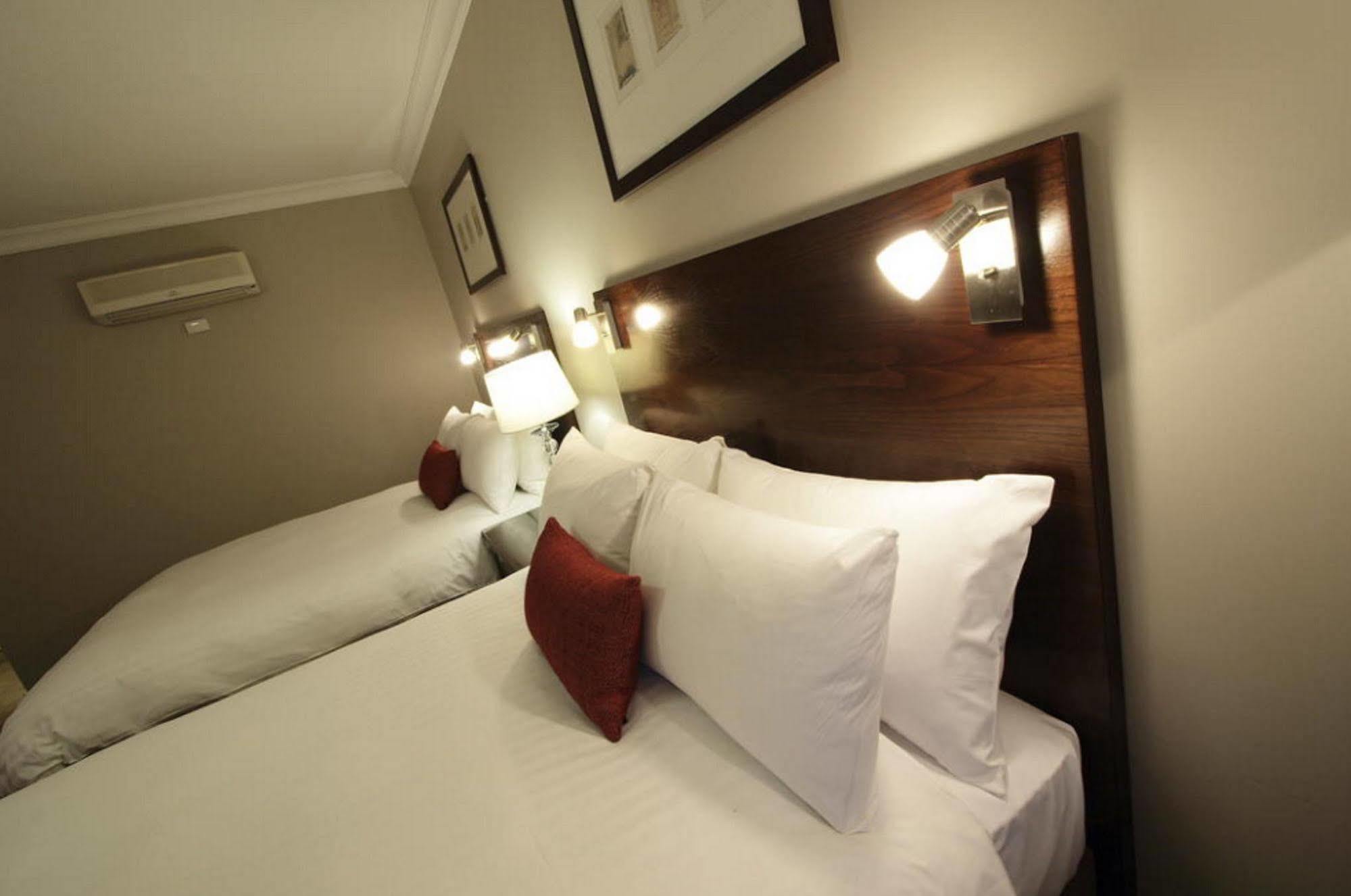 Carlyle & Aparthotel Wagga Wagga