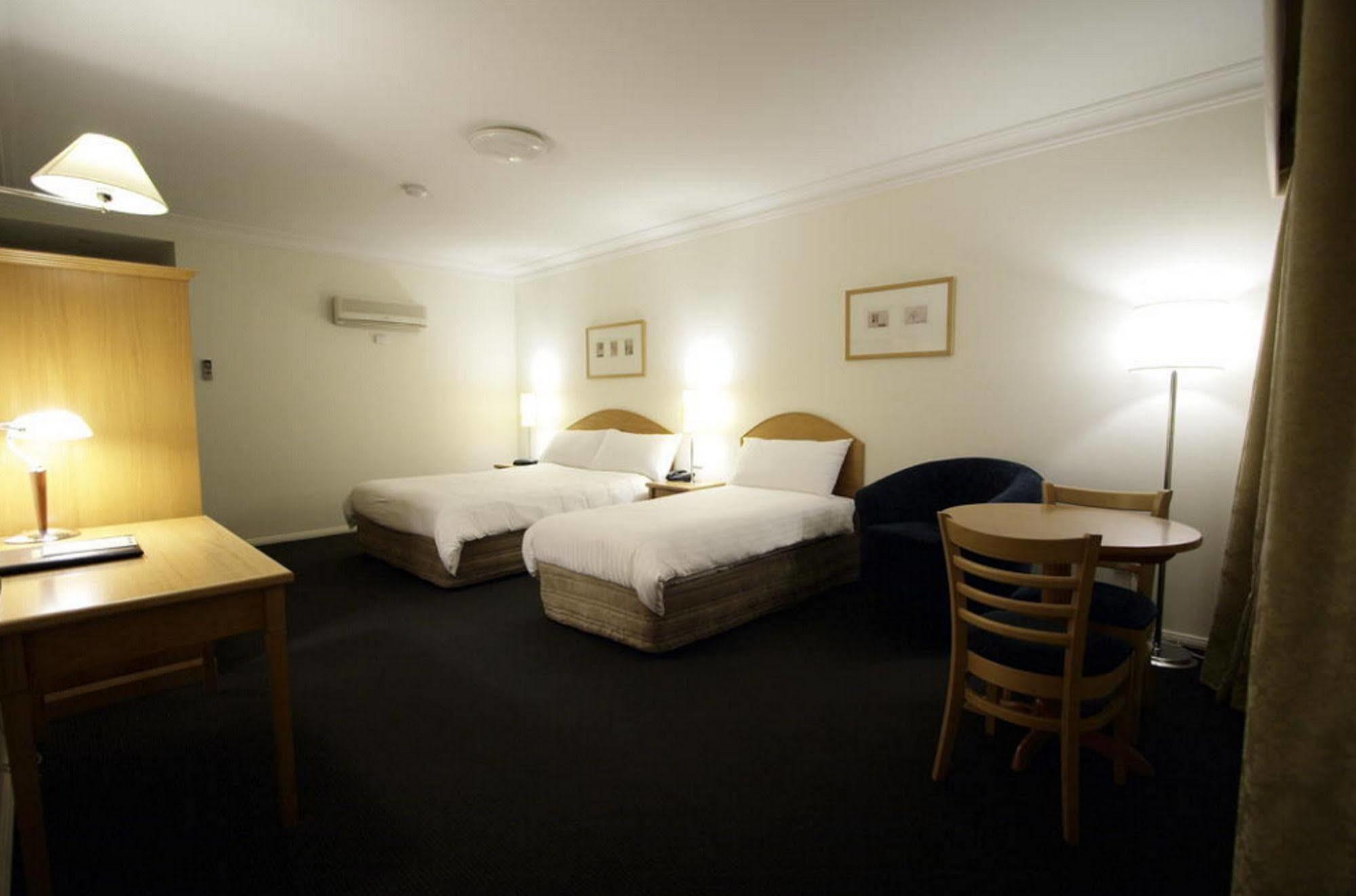 Carlyle & Wagga Wagga