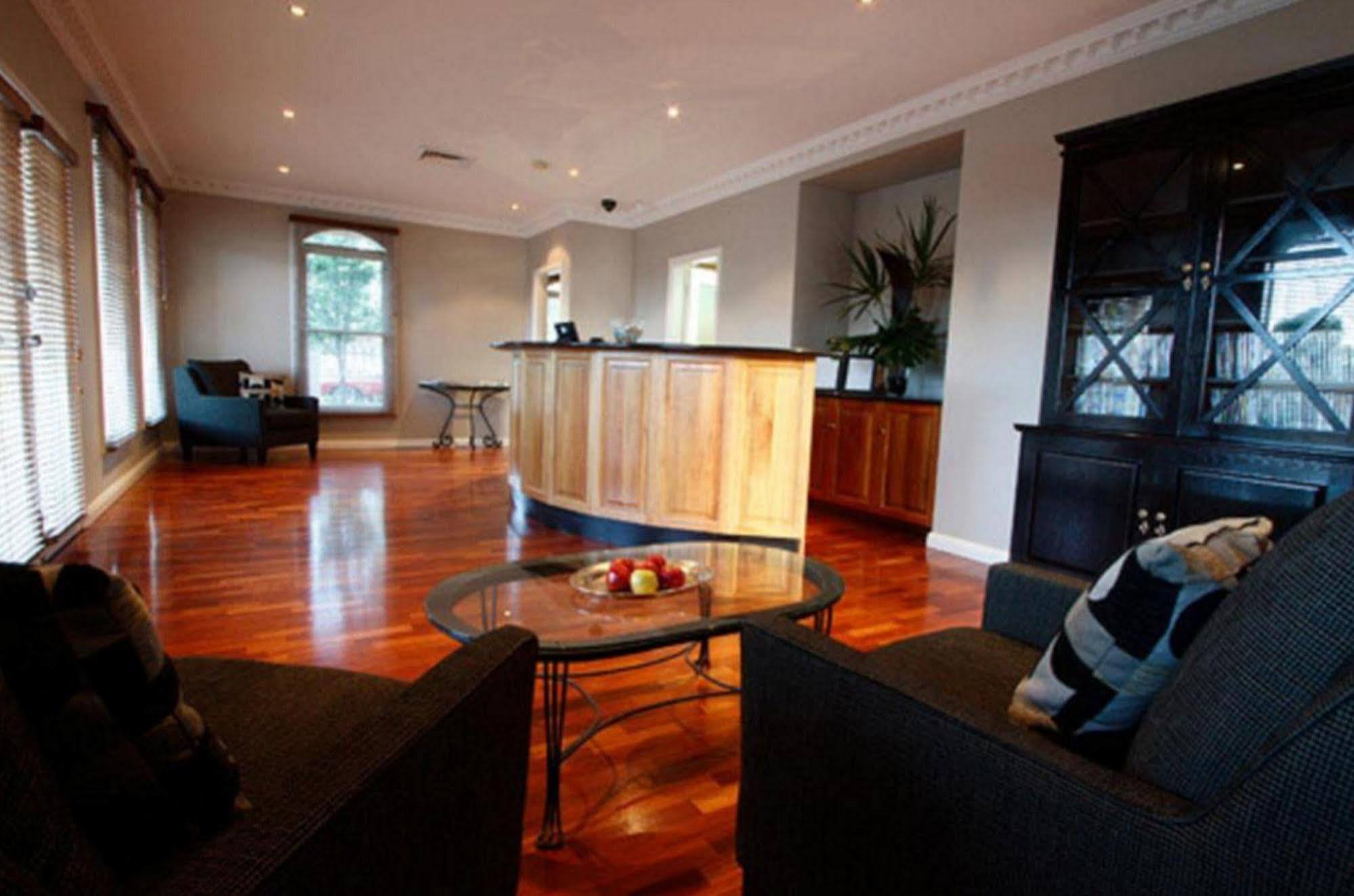 Carlyle & 4* Wagga Wagga